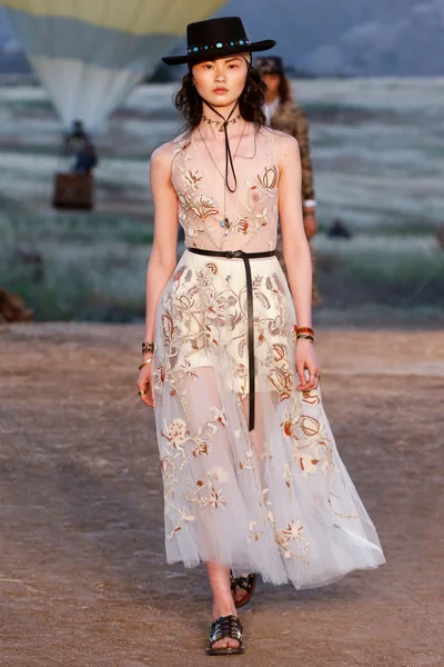 Look 9